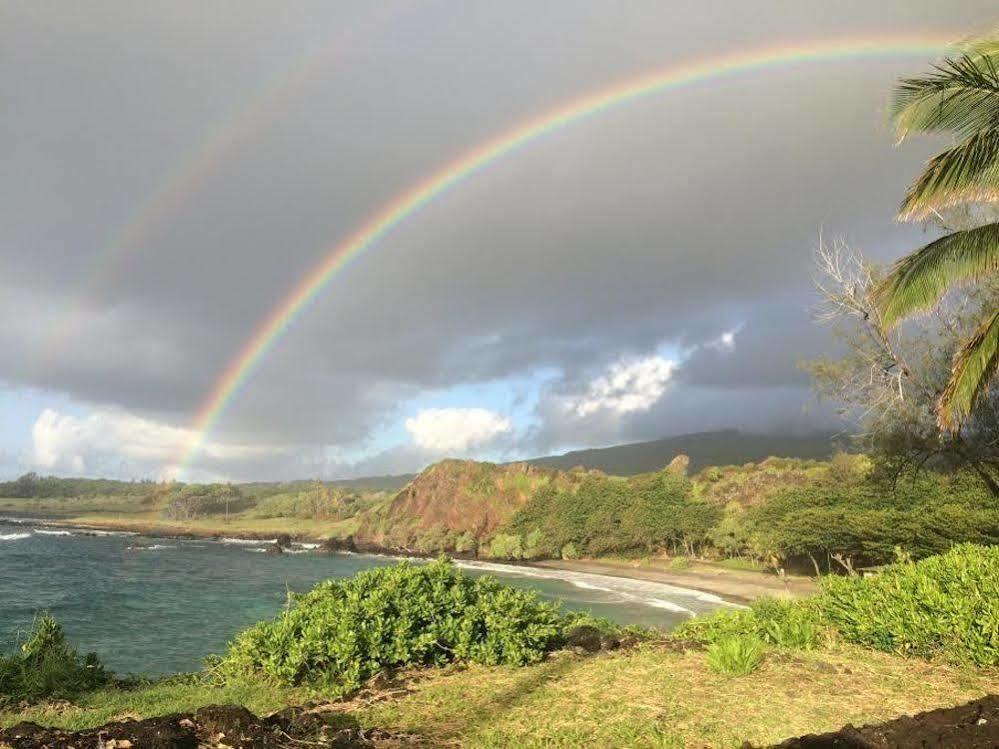 Hana Oceanfront Cottages 外观 照片